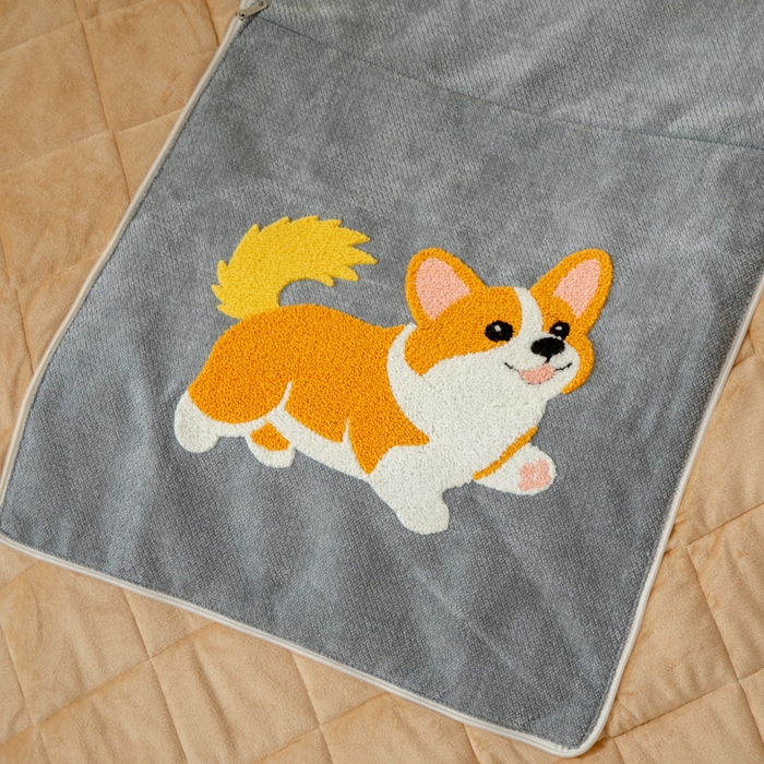 91家纺网 家纺一手货源 找家纺 新奇异 2025新款卡通毛巾绣抱枕被-冬季加厚水晶绒款可爱狗+萝卜兔系列 可爱狗-中灰加绒加厚