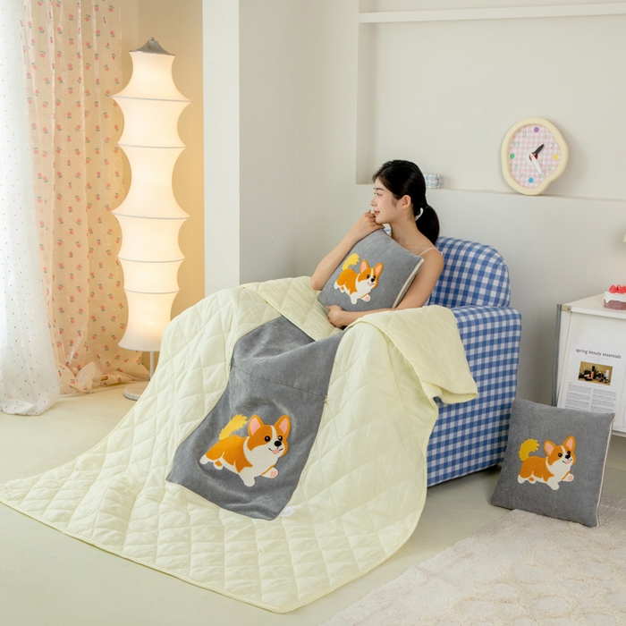 91家纺网 家纺一手货源 找家纺 （总）新奇异 2025新款卡通毛巾绣抱枕被-四季通用磨毛款可爱狗+萝卜兔系列