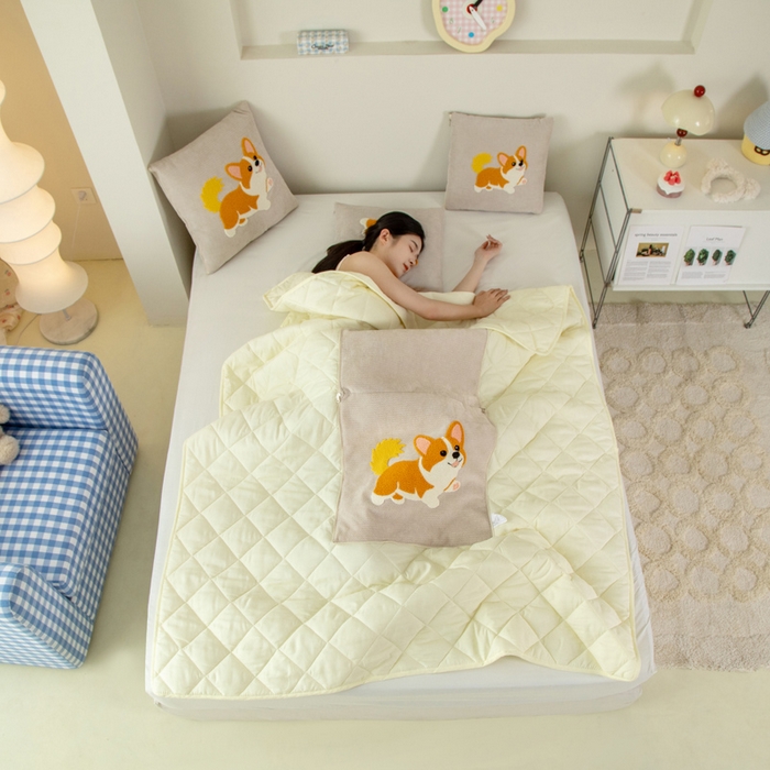 91家纺网 家纺一手货源 找家纺 新奇异 2025新款卡通毛巾绣抱枕被-四季通用磨毛款可爱狗+萝卜兔系列 可爱狗-米色四季款