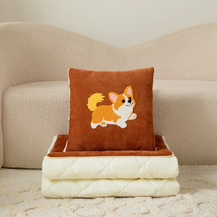 91家纺网 家纺一手货源 找家纺 新奇异 2025新款卡通毛巾绣抱枕被-四季通用磨毛款可爱狗+萝卜兔系列 可爱狗-焦糖色四季款