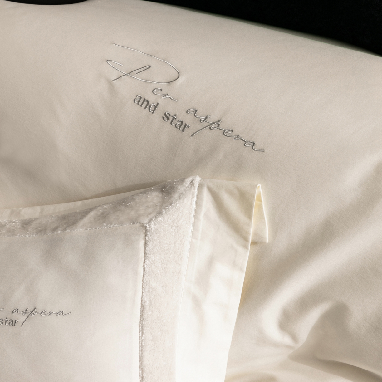 91家纺网 家纺一手货源 找家纺 （总）卡巴伦家纺 2025新款全棉超细旦磨毛刺绣拼接四件套-旷野（会员：-20元 控价：358元）