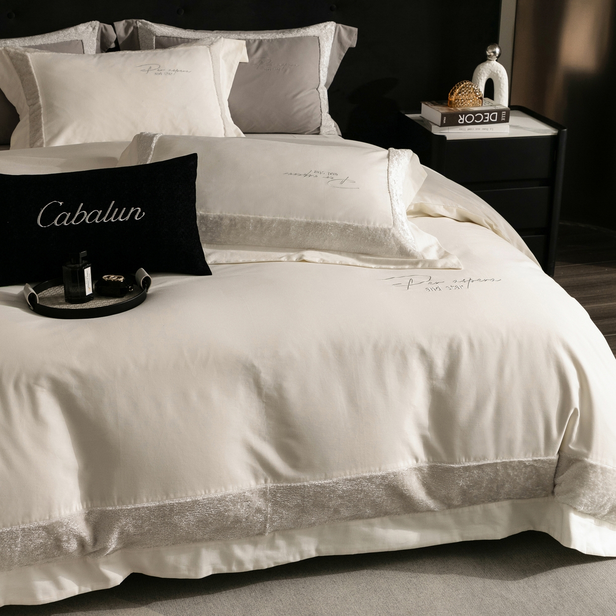 91家纺网 家纺一手货源 找家纺 （总）卡巴伦家纺 2025新款全棉超细旦磨毛刺绣拼接四件套-旷野（会员：-20元 控价：358元）