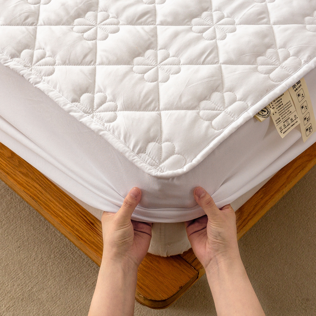 91家纺网 家纺一手货源 找家纺 （总）恬澳家纺 2025新款简约亲肤夹棉床笠-四叶草