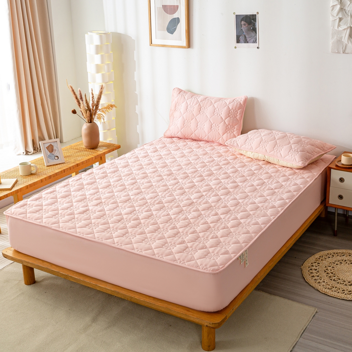 91家纺网 家纺一手货源 找家纺 恬澳家纺 2025新款简约亲肤夹棉床笠-四叶草 四叶草-粉玉