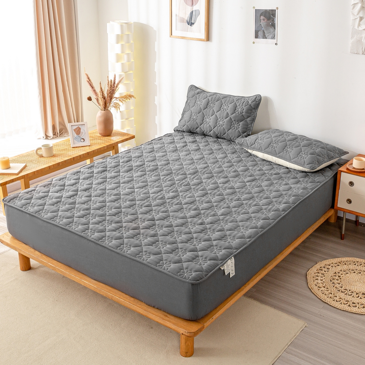 91家纺网 家纺一手货源 找家纺 恬澳家纺 2025新款简约亲肤夹棉床笠-四叶草 四叶草-深灰