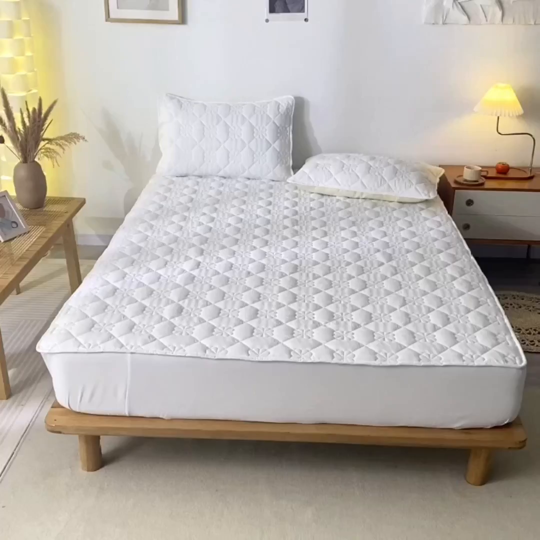 91家纺网 家纺一手货源 找家纺 （总）恬澳家纺 2025新款简约亲肤夹棉床笠-四叶草