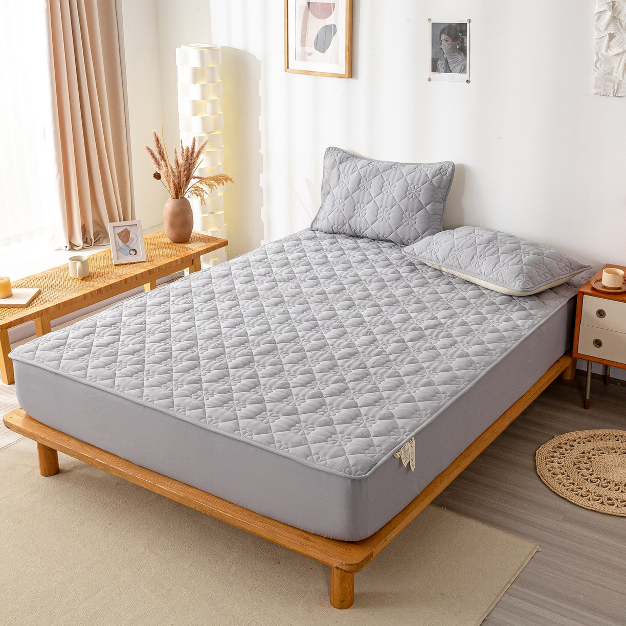 91家纺网 家纺一手货源 找家纺 恬澳家纺 2025新款简约亲肤夹棉床笠-四叶草 四叶草-浅灰