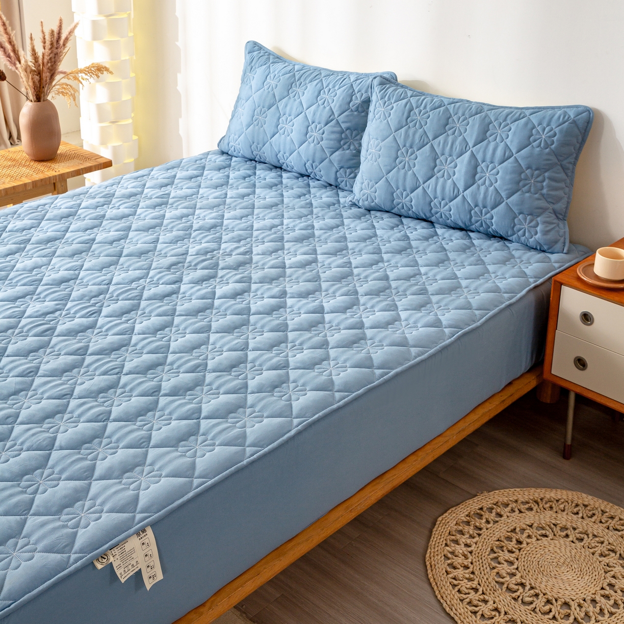 91家纺网 家纺一手货源 找家纺 恬澳家纺 2025新款简约亲肤夹棉床笠-四叶草 四叶草-湖蓝