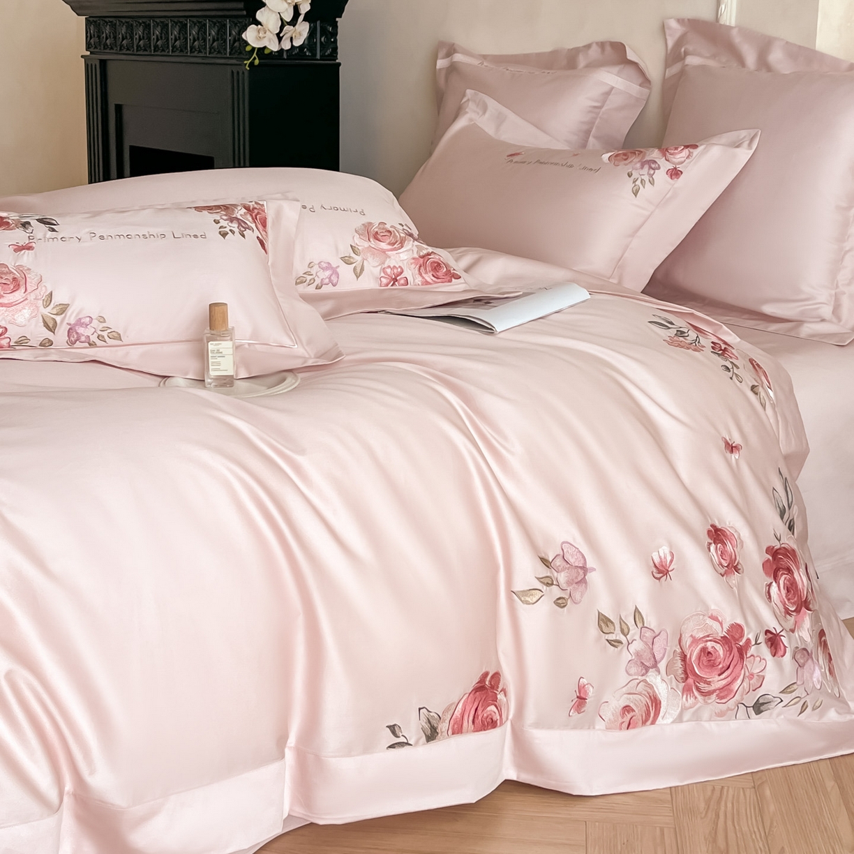 91家纺网 家纺一手货源 找家纺 （总）祺瑞佳家纺 2025新款100%双面纯棉法式刺绣花四件套全棉四季款床单床笠-玫瑰花语（标准-券后不得低于288元！ 大号- 券后不得低于308元！）