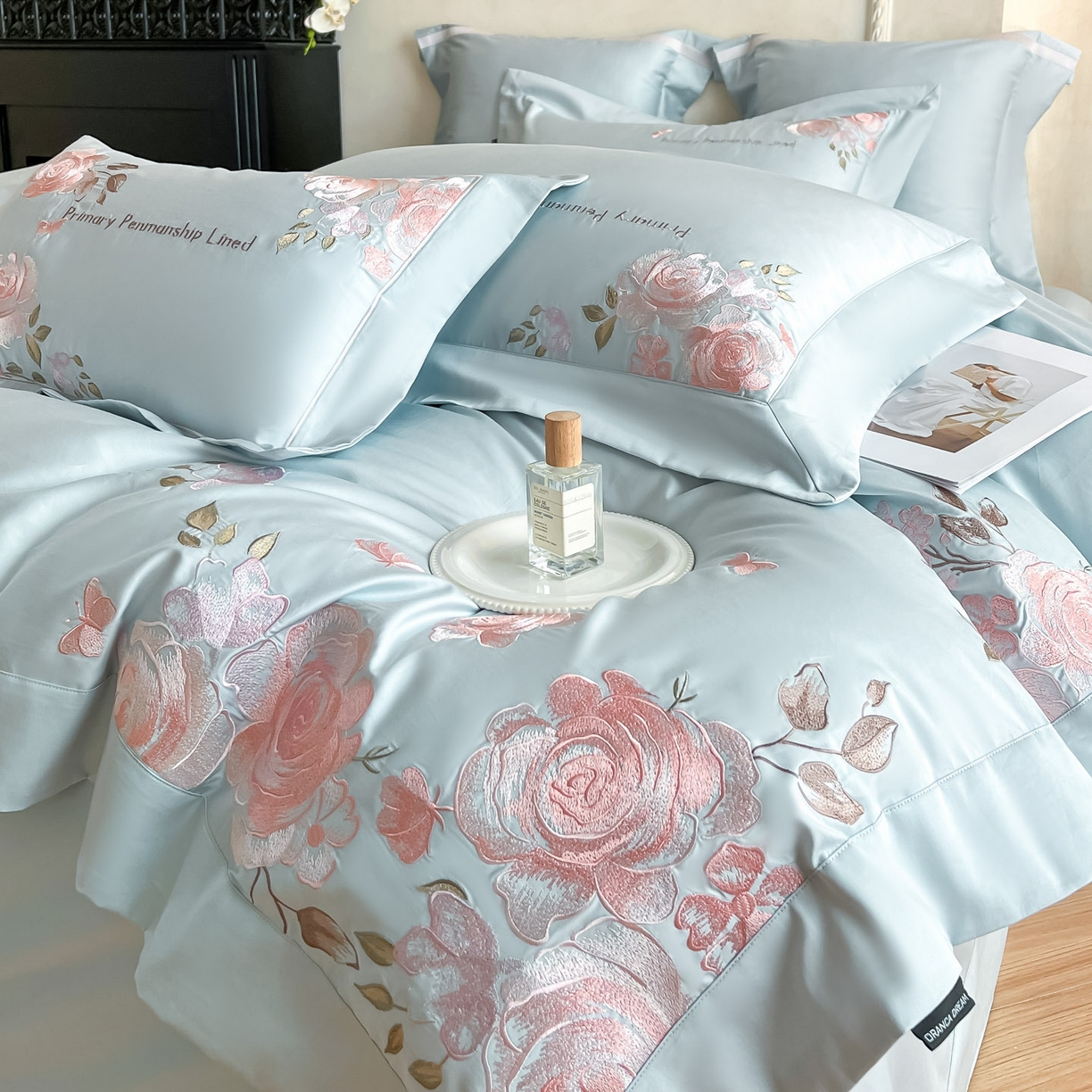 91家纺网 家纺一手货源 找家纺 （总）祺瑞佳家纺 2025新款100%双面纯棉法式刺绣花四件套全棉四季款床单床笠-玫瑰花语（标准-券后不得低于288元！ 大号- 券后不得低于308元！）