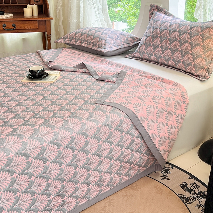 91家纺网 家纺一手货源 找家纺 （总）yyds网供 2025新款A类色织全棉三层纱布床盖三件套喷气夹棉盖毯夏被厚床单多功能榻榻米风格一