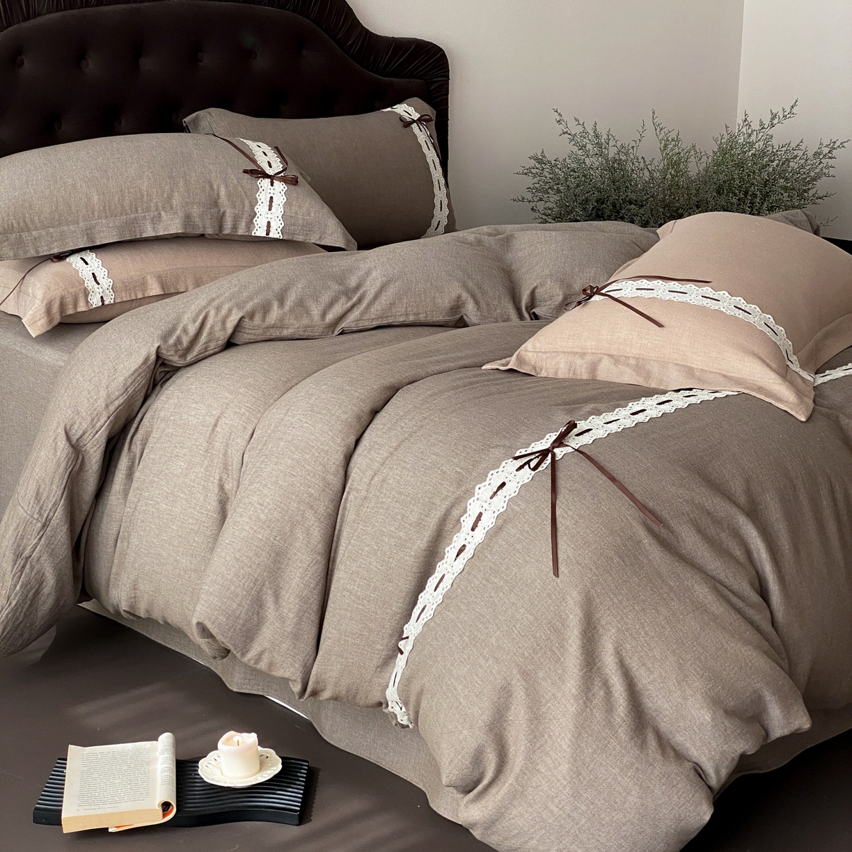 91家纺网 家纺一手货源 找家纺 （总）祺瑞佳家纺 2025新款侘寂风100%棉加厚磨毛四件套色织提花床单床笠（标准券后不得低于288元，大号券后不得低于308元）