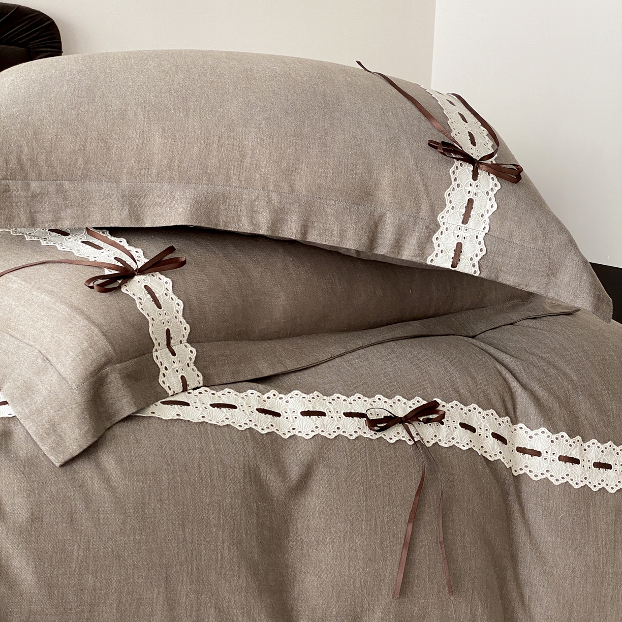 91家纺网 家纺一手货源 找家纺 （总）祺瑞佳家纺 2025新款侘寂风100%双面色织法式四件套全棉四季款床单床笠-梦幻蝴蝶（标准-券后不得低于268元！ 大号-券后不得低于288元！）