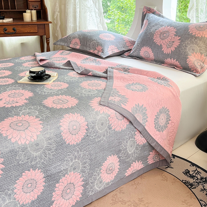 91家纺网 家纺一手货源 找家纺 yyds网供 2025新款A类色织全棉三层纱布床盖三件套喷气夹棉盖毯夏被厚床单多功能榻榻米风格一 暖阳灰粉