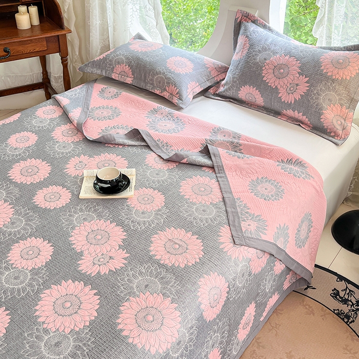 91家纺网 家纺一手货源 找家纺 yyds网供 2025新款A类色织全棉三层纱布床盖三件套喷气夹棉盖毯夏被厚床单多功能榻榻米风格一 暖阳灰粉