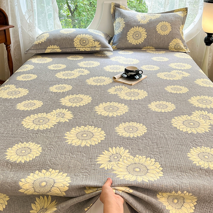 91家纺网 家纺一手货源 找家纺 yyds网供 2025新款A类色织全棉三层纱布床盖三件套喷气夹棉盖毯夏被厚床单多功能榻榻米风格一 暖阳灰黄