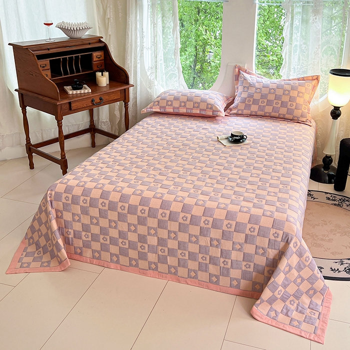 91家纺网 家纺一手货源 找家纺 yyds网供 2025新款A类色织全棉三层纱布床盖三件套喷气夹棉盖毯夏被厚床单多功能榻榻米风格一 小香风粉紫