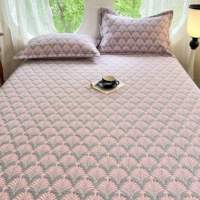 91家纺网 家纺一手货源 找家纺 yyds网供 2025新款A类色织全棉三层纱布床盖三件套喷气夹棉盖毯夏被厚床单多功能榻榻米风格二 贝壳密林灰粉