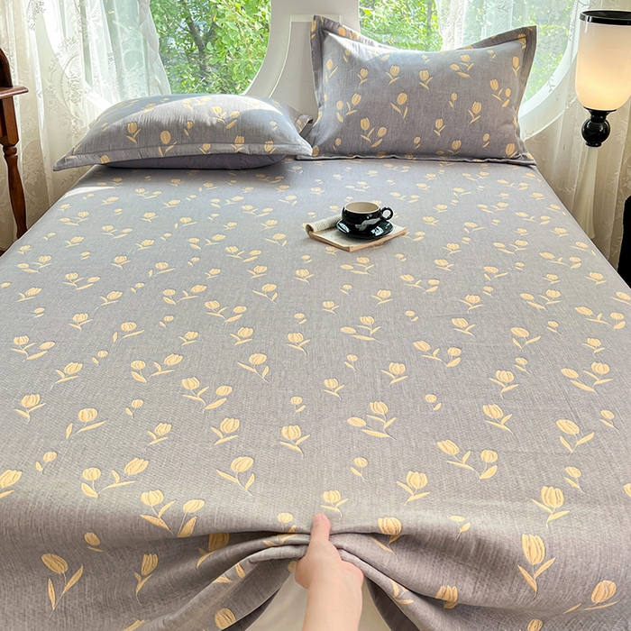 91家纺网 家纺一手货源 找家纺 yyds网供 2025新款A类色织全棉三层纱布床盖三件套喷气夹棉盖毯夏被厚床单多功能榻榻米风格二 相遇灰黄