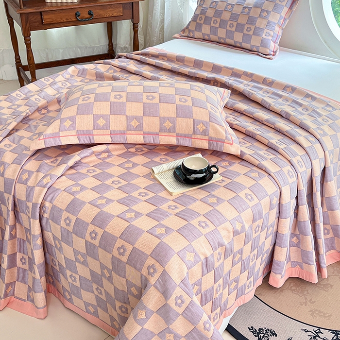 91家纺网 家纺一手货源 找家纺 yyds网供 2025新款A类色织全棉三层纱布床盖三件套喷气夹棉盖毯夏被厚床单多功能榻榻米风格二 小香风粉紫