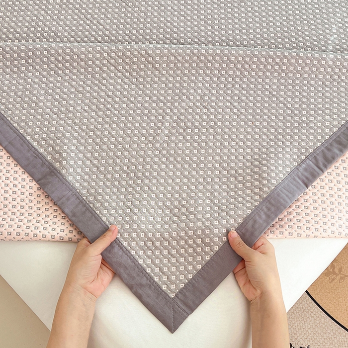 91家纺网 家纺一手货源 找家纺 yyds网供 2025新款A类色织全棉三层纱布床盖三件套喷气夹棉盖毯夏被厚床单多功能榻榻米风格二 星光点点灰