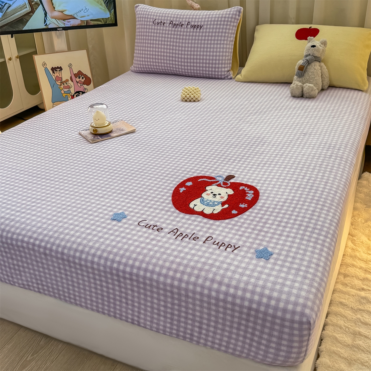 91家纺网 家纺一手货源 找家纺 灰鲸 2025新款高克重牛奶绒毛巾绣床笠单床笠单品床笠床笠单件 紫格苹果狗