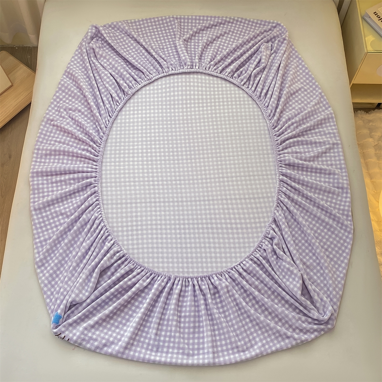 91家纺网 家纺一手货源 找家纺 灰鲸 2025新款高克重牛奶绒毛巾绣床笠单床笠单品床笠床笠单件 紫格苹果狗