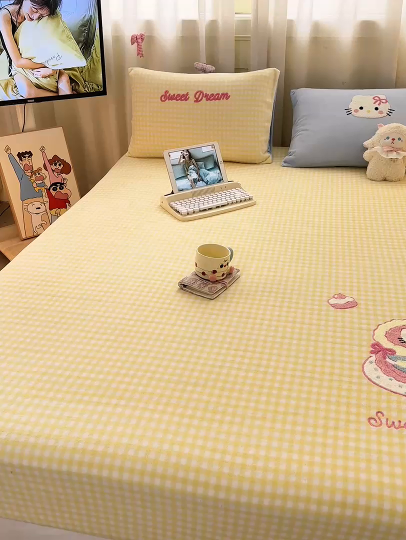 91家纺网 家纺一手货源 找家纺 灰鲸 2025新款高克重牛奶绒毛巾绣床笠单床笠单品床笠床笠单件 黄格蛋糕喵