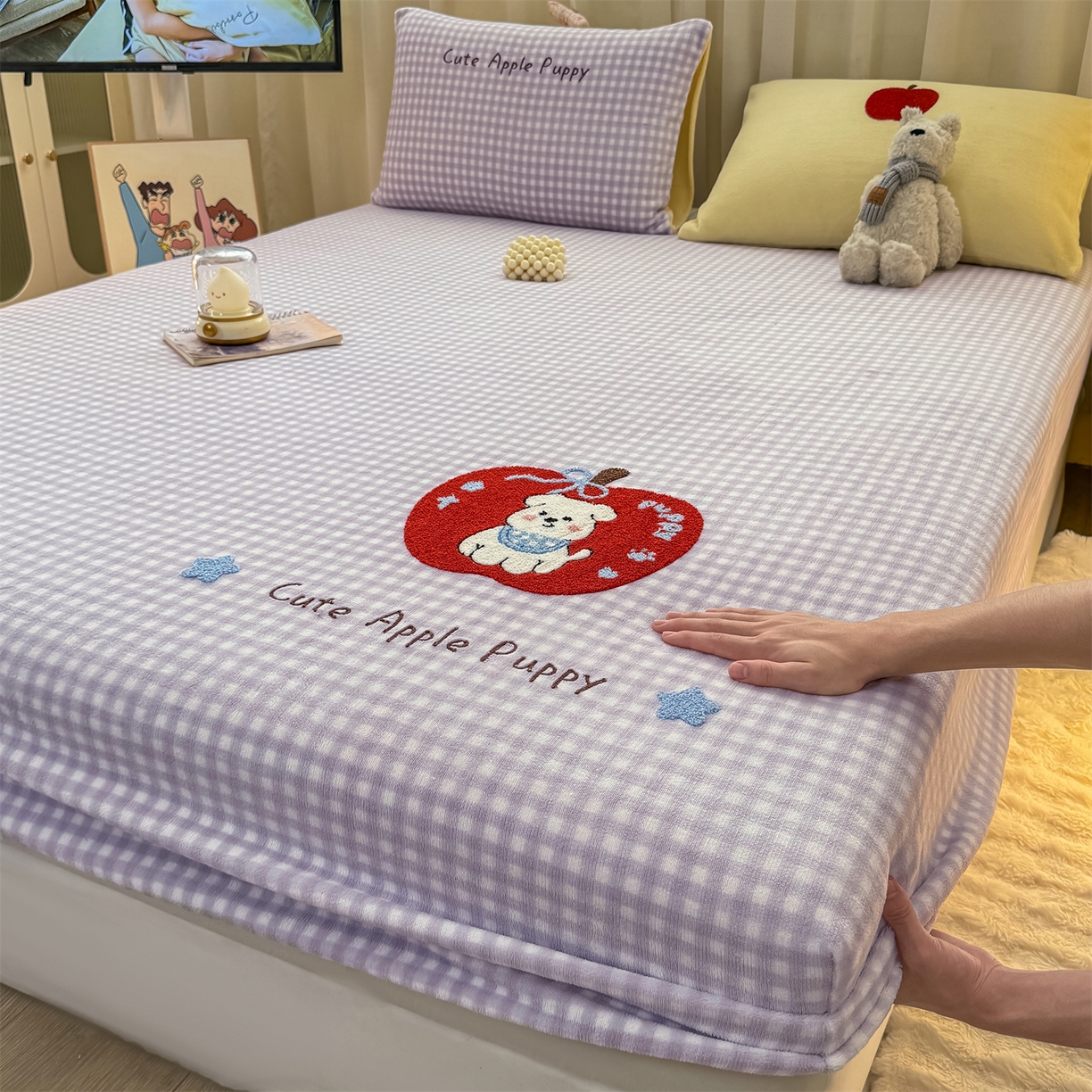 91家纺网 家纺一手货源 找家纺 灰鲸 2025新款高克重牛奶绒毛巾绣床笠单床笠单品床笠床笠单件 紫格苹果狗