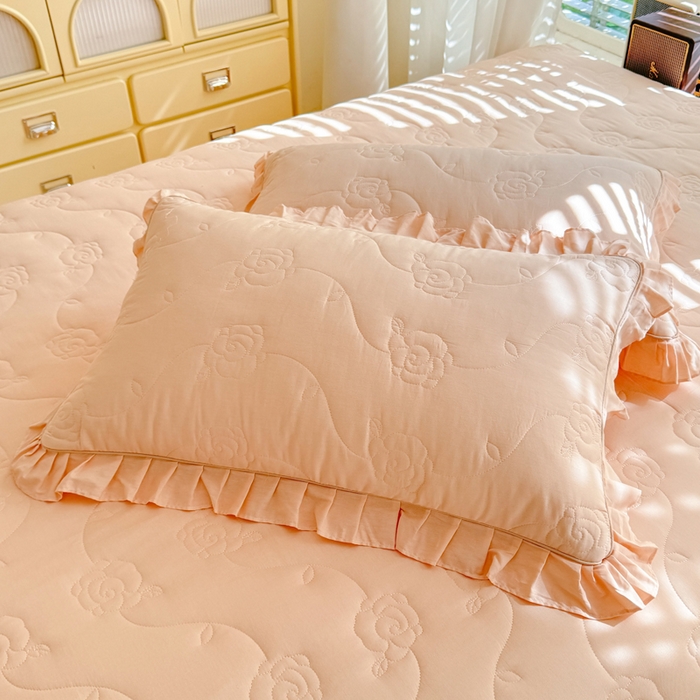 91家纺网 家纺一手货源 找家纺 （总）美达家纺 2025新款玫瑰系列全棉夹棉床裙