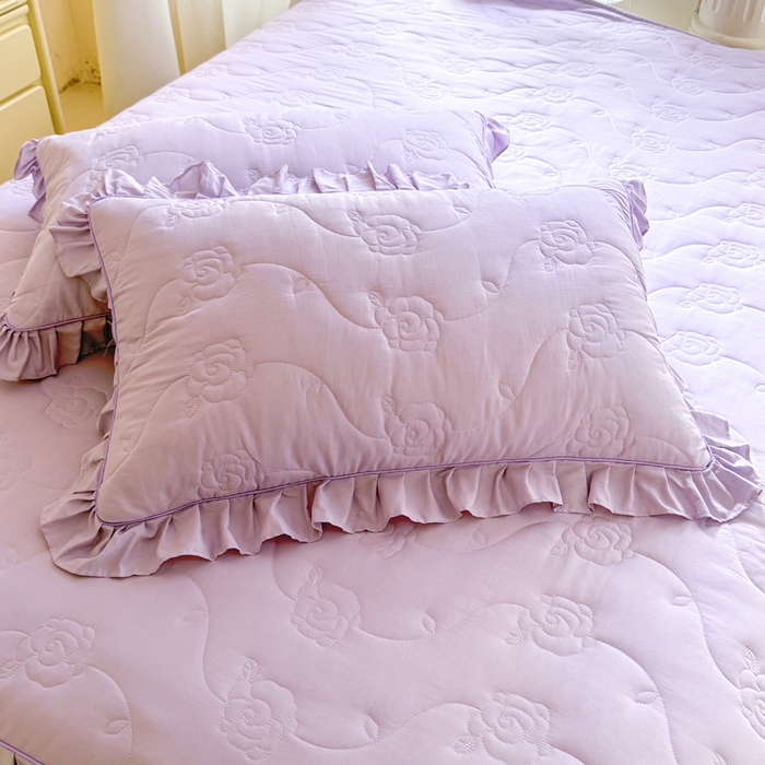 91家纺网 家纺一手货源 找家纺 美达家纺 2025新款玫瑰系列全棉夹棉床裙 玫瑰-紫色