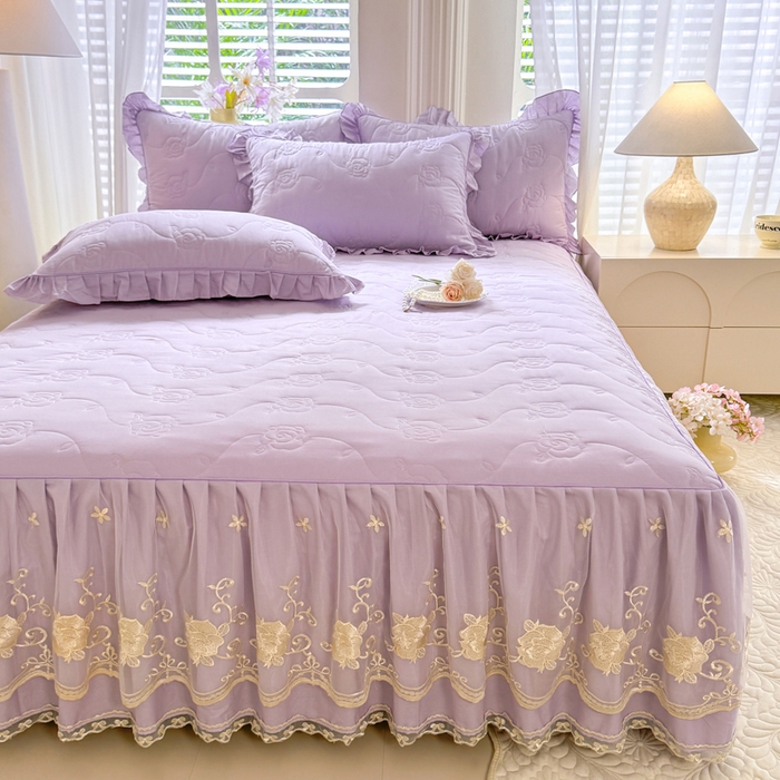 91家纺网 家纺一手货源 找家纺 美达家纺 2025新款玫瑰系列全棉夹棉床裙 玫瑰-紫色