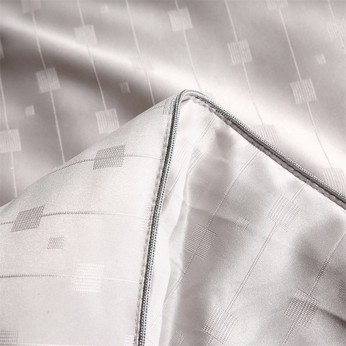 91家纺网 家纺一手货源 找家纺 前程家纺 2025新款彩丝小方格被冬被被子被芯春秋被棉被夏被空调被 彩丝小方格-银灰色