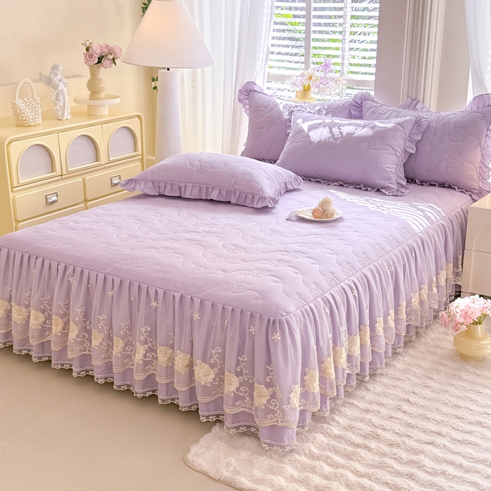 91家纺网 家纺一手货源 找家纺 美达家纺 2025新款玫瑰系列全棉夹棉床裙 玫瑰-紫色