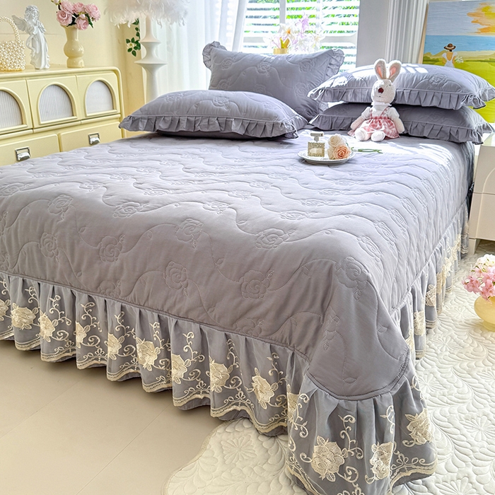 91家纺网 家纺一手货源 找家纺 美达家纺 2025新款玫瑰系列全棉夹棉床盖四件套 玫瑰-浅灰