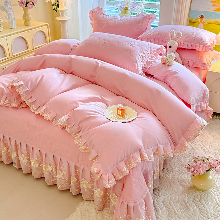 91家纺网 家纺一手货源 找家纺 美达家纺 2025新款玫瑰系列全棉夹棉床盖四件套 玫瑰-浅玉