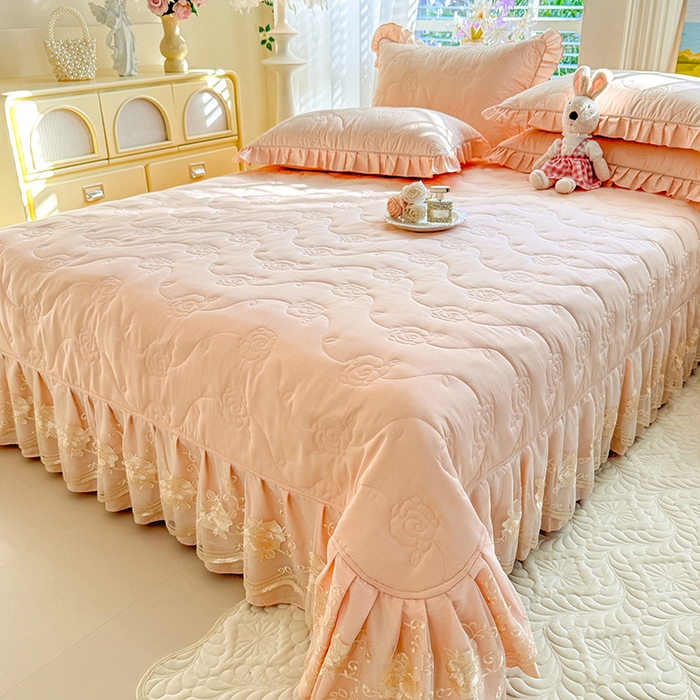 91家纺网 家纺一手货源 找家纺 美达家纺 2025新款玫瑰系列全棉夹棉床盖四件套 玫瑰-米咖