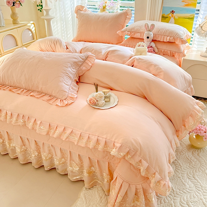 91家纺网 家纺一手货源 找家纺 美达家纺 2025新款玫瑰系列全棉夹棉床盖四件套 玫瑰-米咖