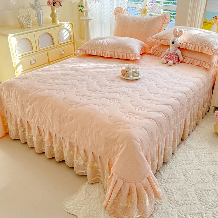 91家纺网 家纺一手货源 找家纺 美达家纺 2025新款玫瑰系列全棉夹棉床盖四件套 玫瑰-米咖