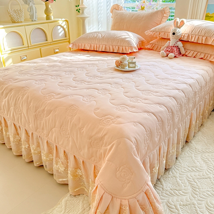 91家纺网 家纺一手货源 找家纺 美达家纺 2025新款玫瑰系列全棉夹棉床盖四件套 玫瑰-米咖