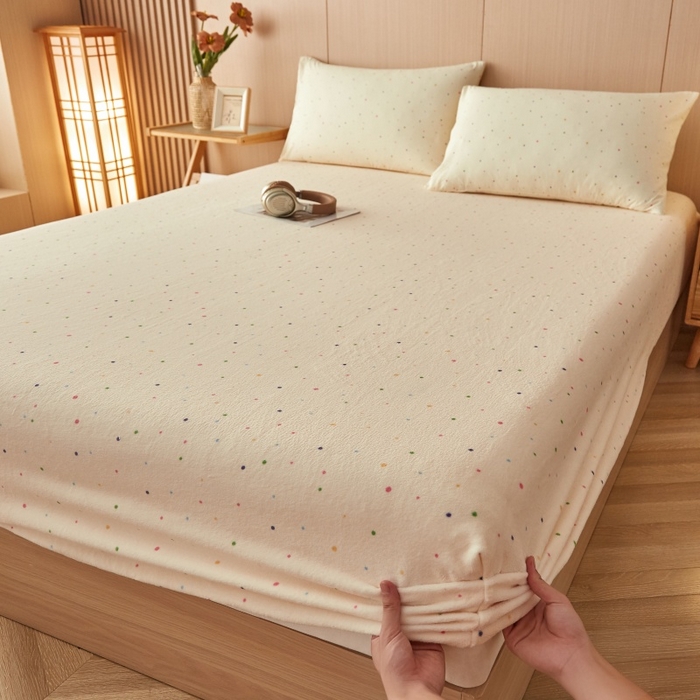 91家纺网 家纺一手货源 找家纺 （总）一禾 2025新款简约印花高克重牛奶绒床笠