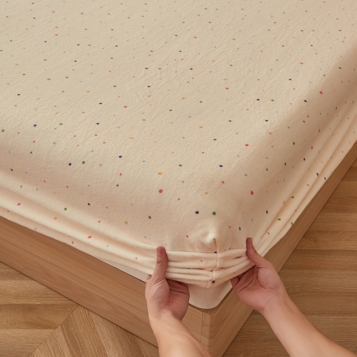 91家纺网 家纺一手货源 找家纺 （总）一禾 2025新款简约印花高克重牛奶绒床笠