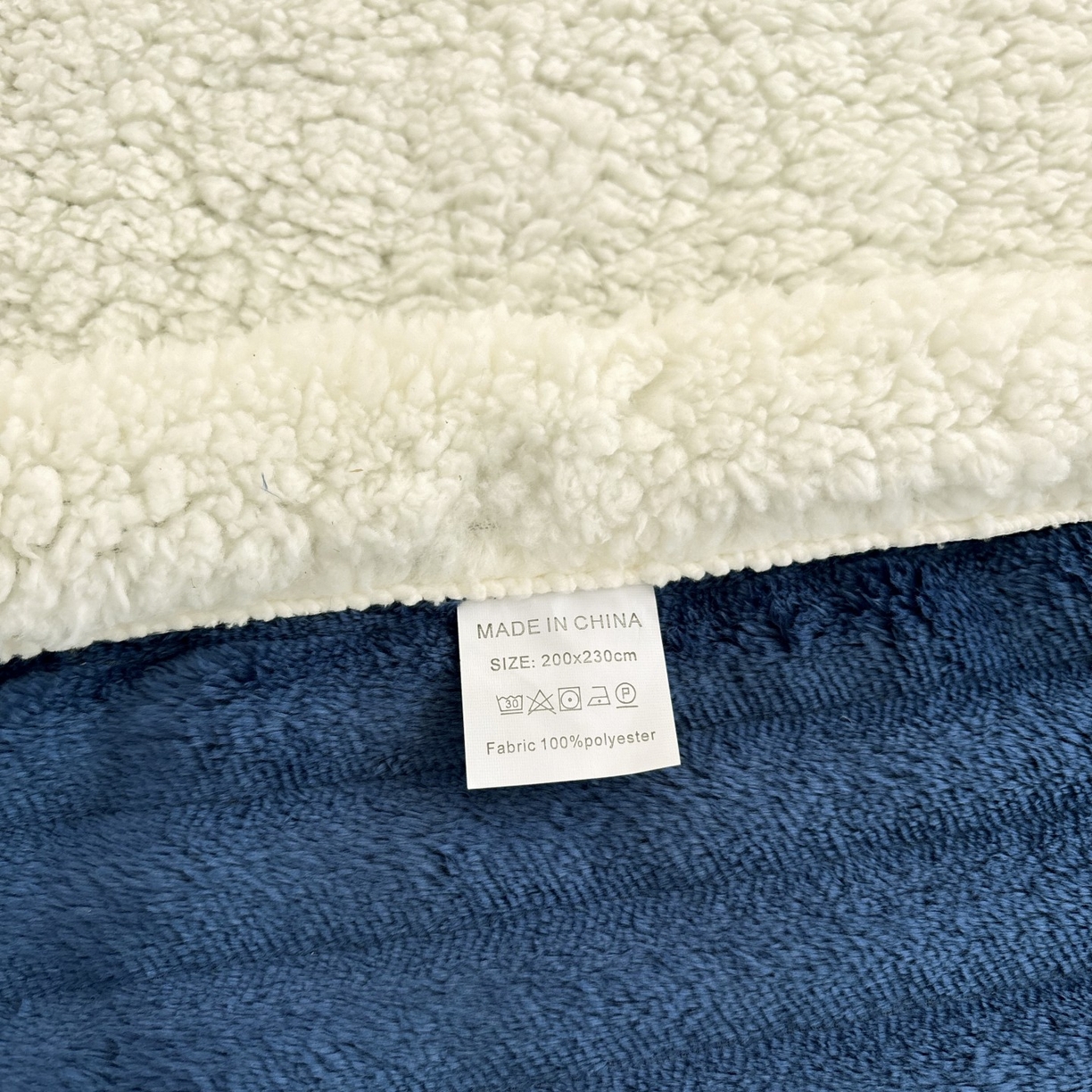 91家纺网 家纺一手货源 找家纺 （总）枋梢家纺 2025新款仿兔毛绒大抽条羊羔绒毛毯反包双层条纹羊羔绒法兰绒毛毯跨境外贸