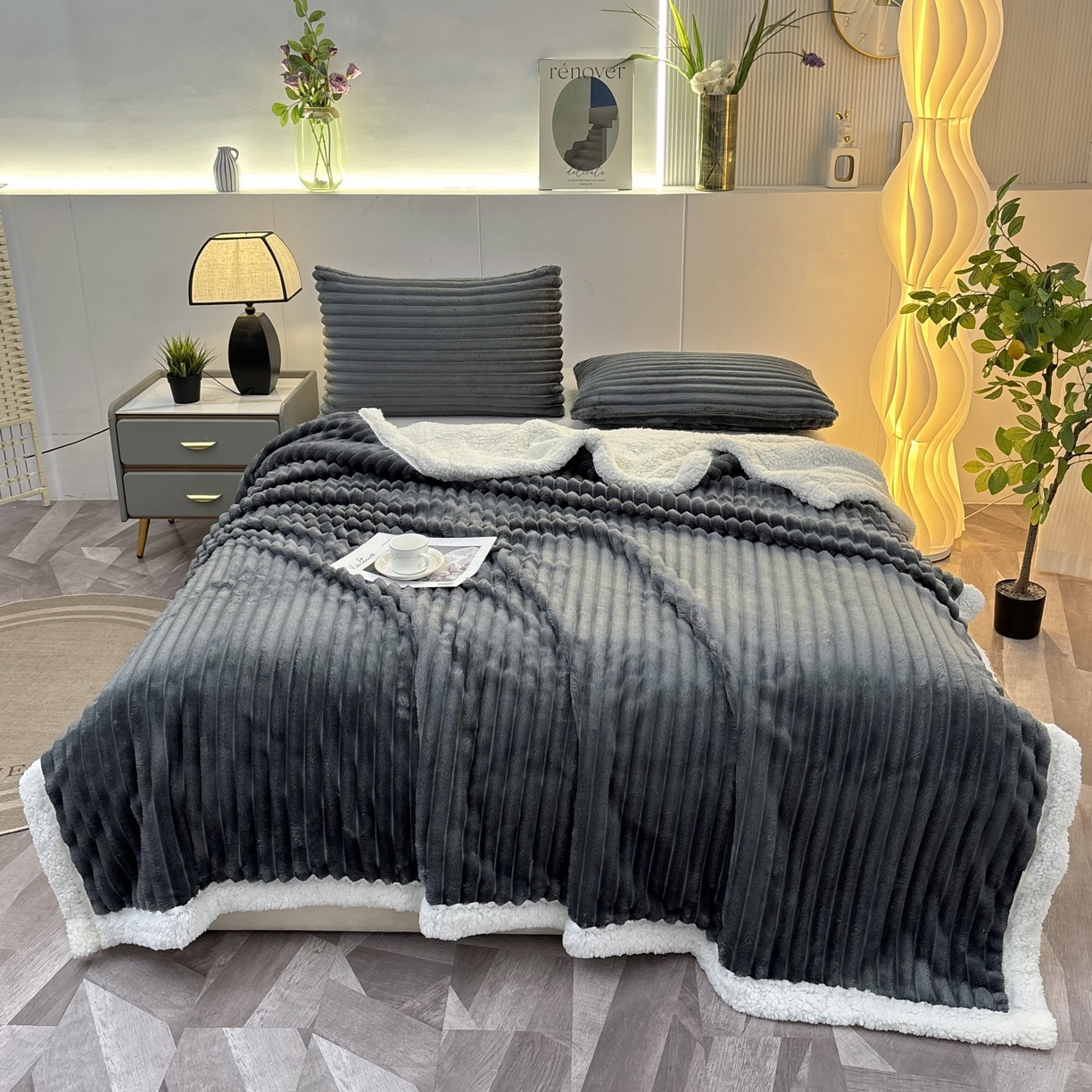 91家纺网 家纺一手货源 找家纺 （总）枋梢家纺 2025新款仿兔毛绒大抽条羊羔绒毛毯反包双层条纹羊羔绒法兰绒毛毯跨境外贸