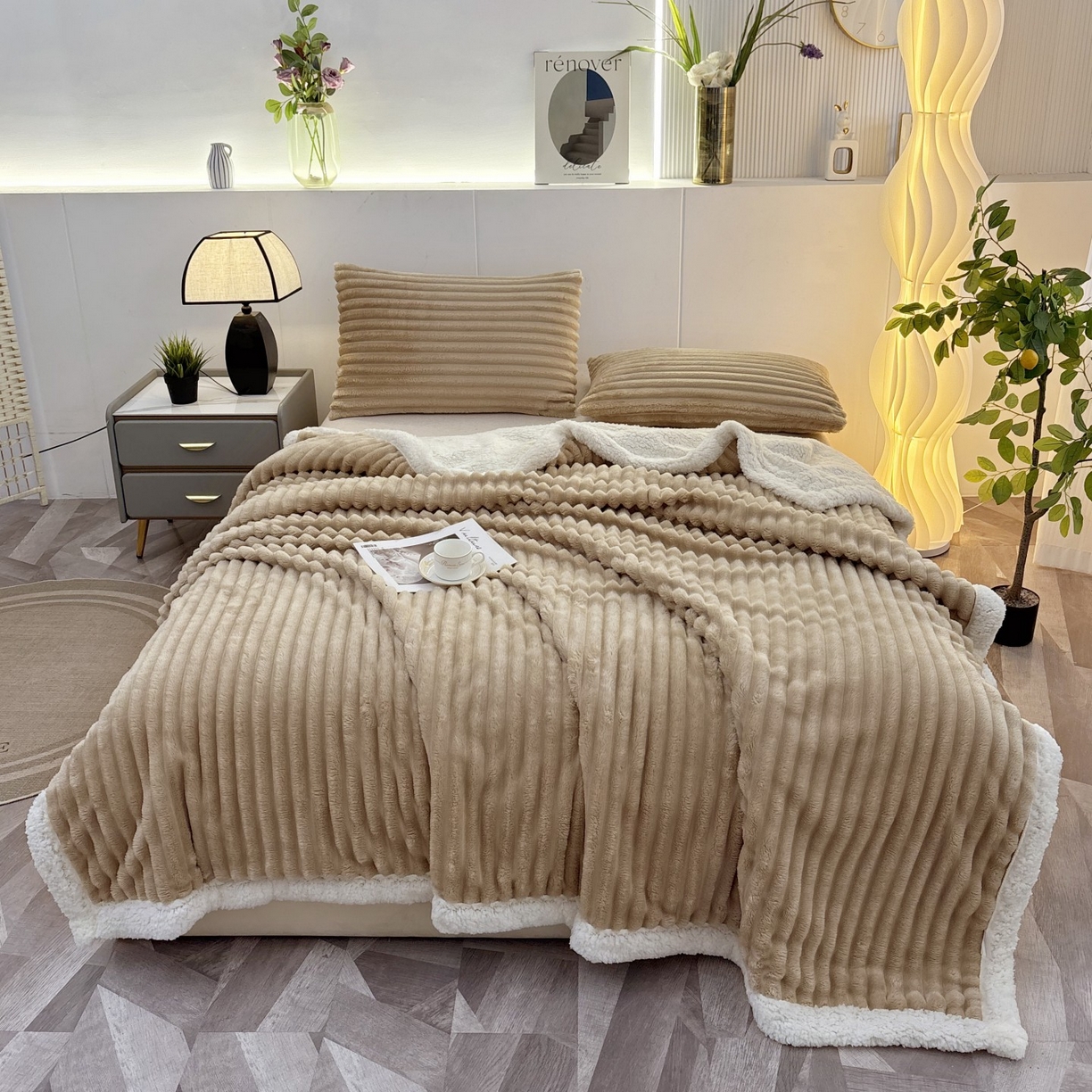 91家纺网 家纺一手货源 找家纺 枋梢家纺 2025新款仿兔毛绒大抽条羊羔绒毛毯反包双层条纹羊羔绒法兰绒毛毯跨境外贸 驼色