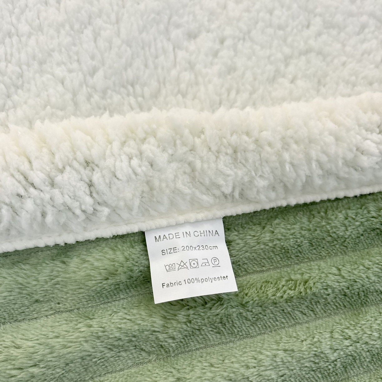 91家纺网 家纺一手货源 找家纺 枋梢家纺 2025新款仿兔毛绒大抽条羊羔绒毛毯反包双层条纹羊羔绒法兰绒毛毯跨境外贸 果绿