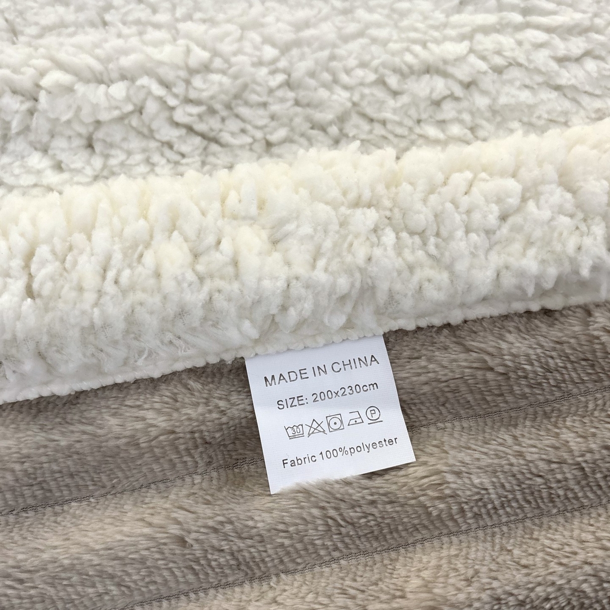 91家纺网 家纺一手货源 找家纺 枋梢家纺 2025新款仿兔毛绒大抽条羊羔绒毛毯反包双层条纹羊羔绒法兰绒毛毯跨境外贸 银灰