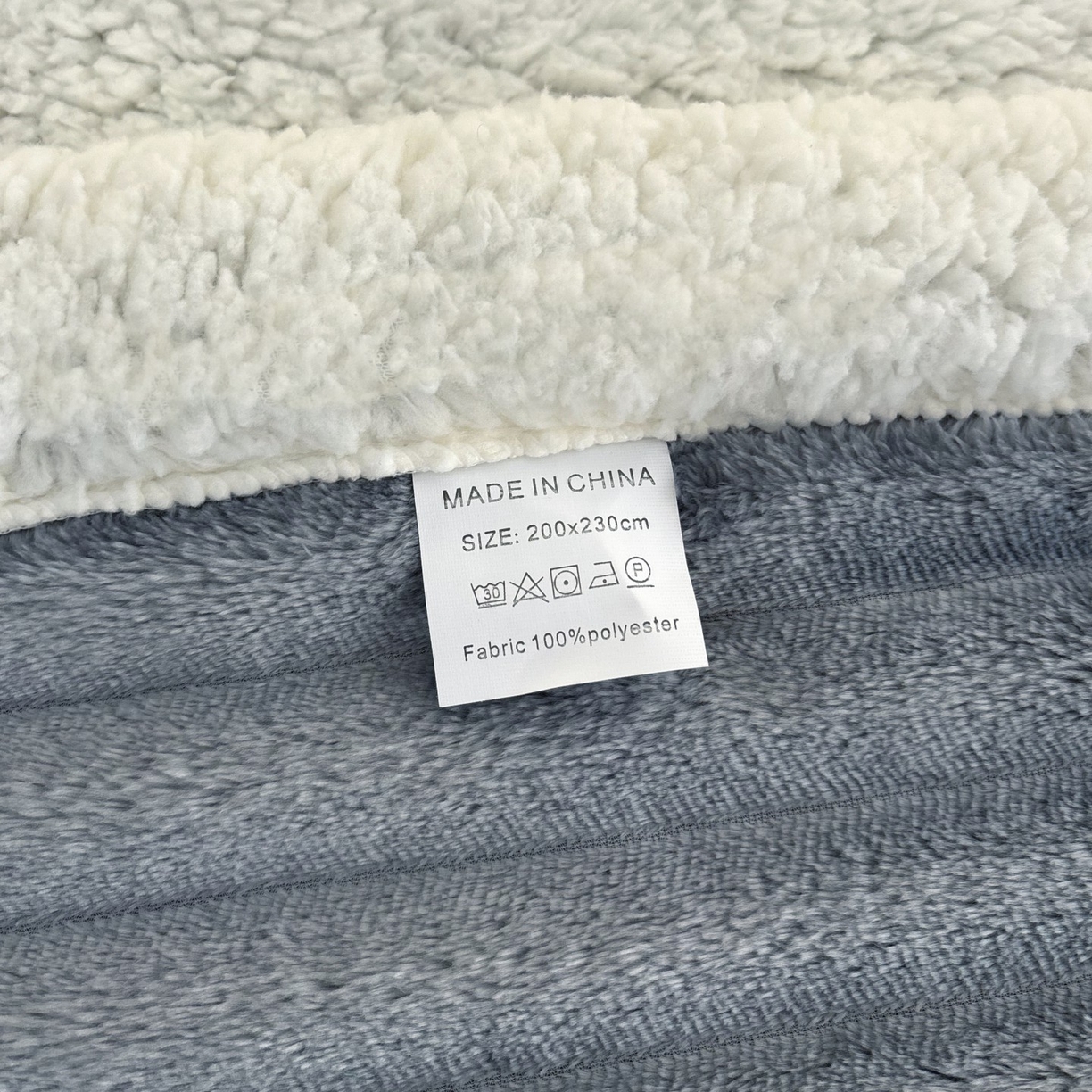 91家纺网 家纺一手货源 找家纺 枋梢家纺 2025新款仿兔毛绒大抽条羊羔绒毛毯反包双层条纹羊羔绒法兰绒毛毯跨境外贸 蓝灰