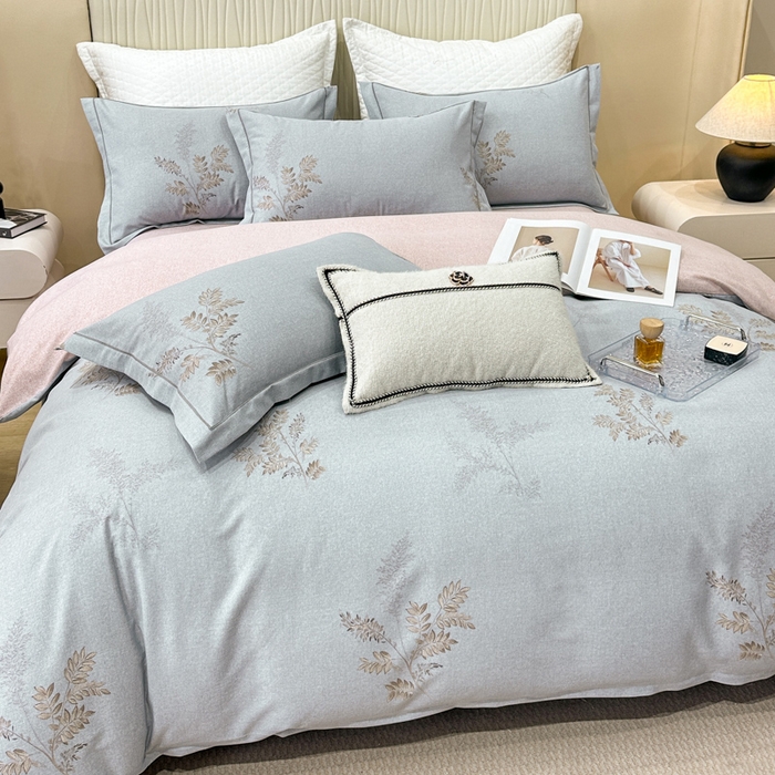 91家纺网 家纺一手货源 找家纺 凌鼎 2025新款喷气加厚磨毛四件套系列1 静初灰