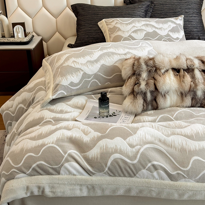 91家纺网 家纺一手货源 找家纺 （总）若未家居 LOVEWE HOUSE 2025新款220高克重牛奶绒色烂双拼四件套